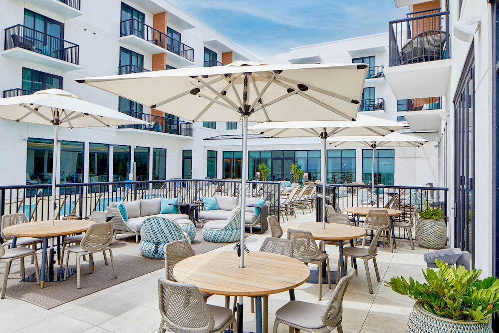 SpringHill Suites by Marriott Jacksonville Beach Oceanfront - photo 42