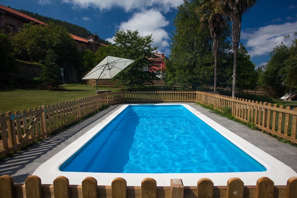 Posada Seis Leguas — hotel in Cartes