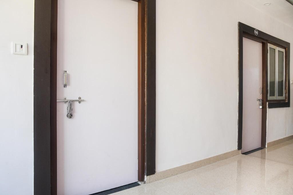 Oyo 70269 Sachin Residency