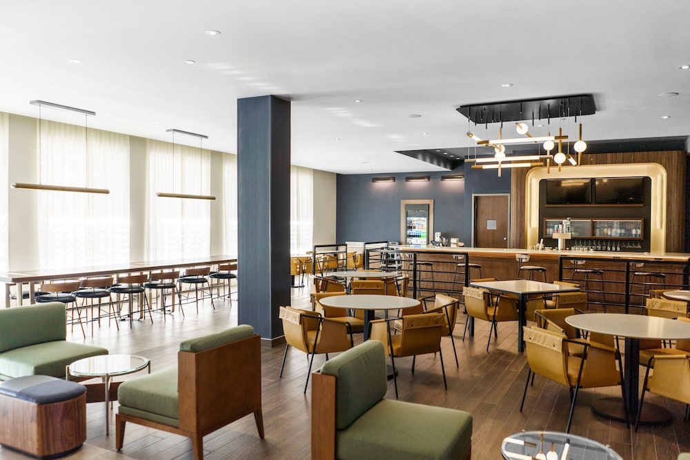 Courtyard by Marriott Indianapolis Fishers - photo 42