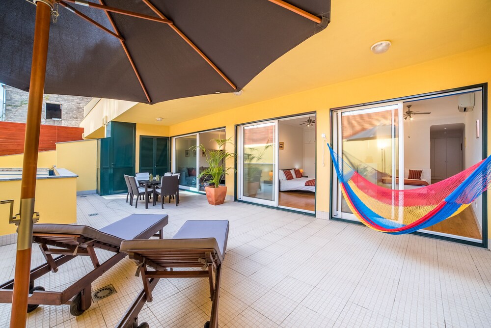 Netos Terrace Apartments — 4-Star Luxury Hotel in Funchal, Portugal