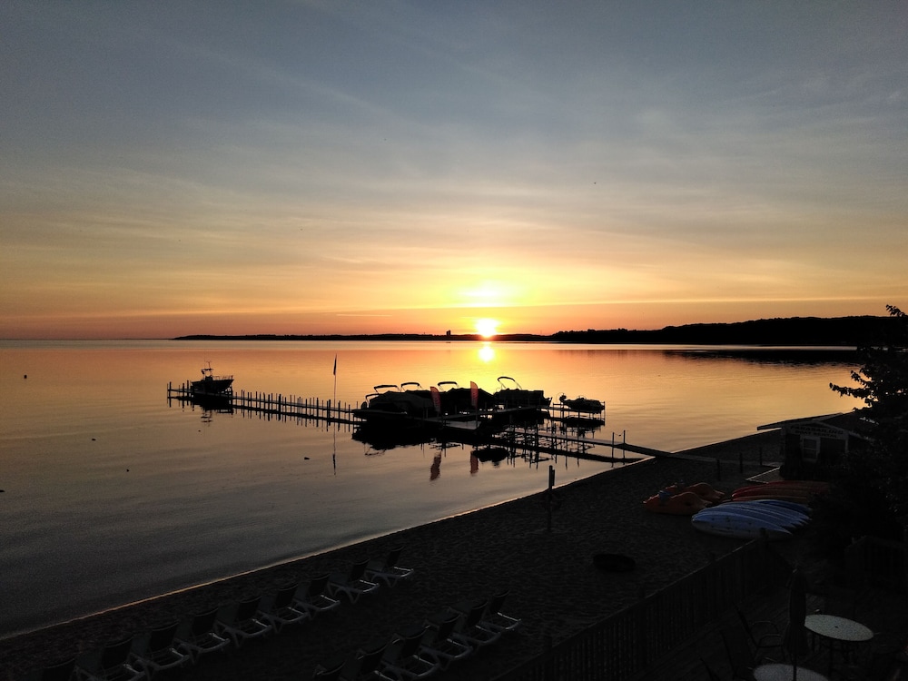Brio Beach Inn - photo 49