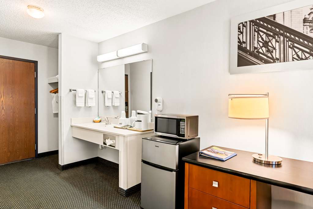 Americas Best Value Inn Tahquamenon Country - photo 17