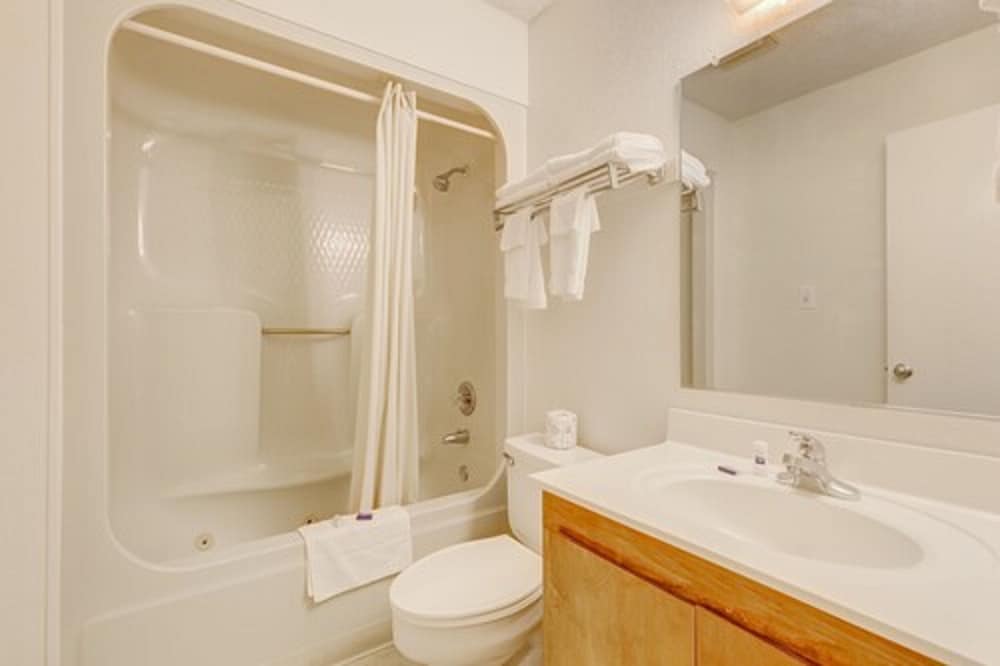 Lake View Inn - photo 15