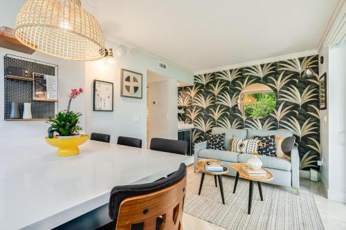 The Palms Coconut Grove 1 bedroom condo includes parking — 4-Star Luxury Hotel in Miami, United States