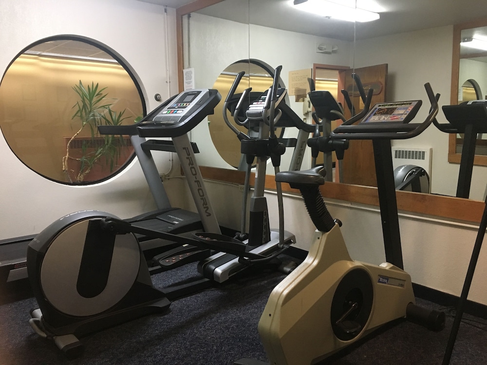 Ramada Portland Airport - photo 17