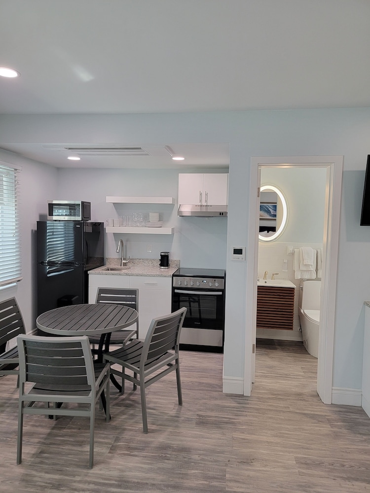Silver Surf Gulf Beach Resort - photo 16