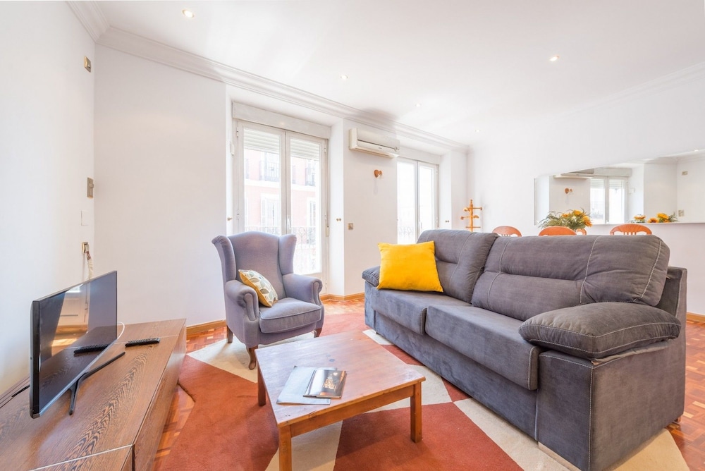 Flexliving Concepción monthly rentals & other non tourist stays only — 4-Star Luxury Hotel in Madrid, Spain