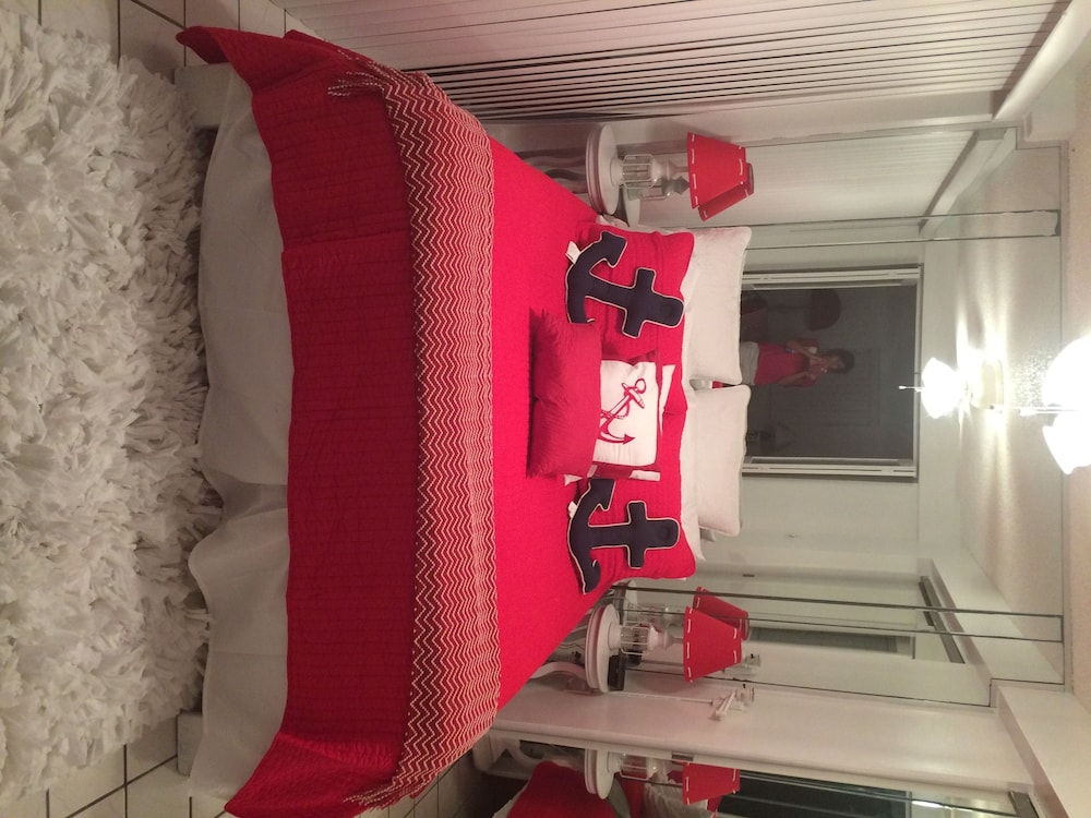 Suites On The Beach - photo 9