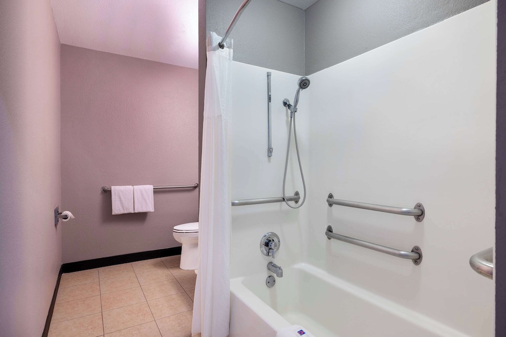 Motel 6 McAllen TX East - photo 27