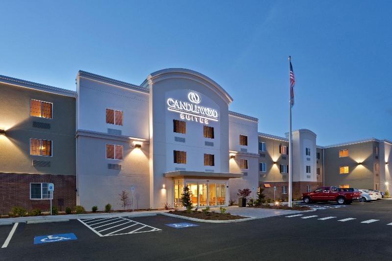 Candlewood Suites Lakewood - photo 8