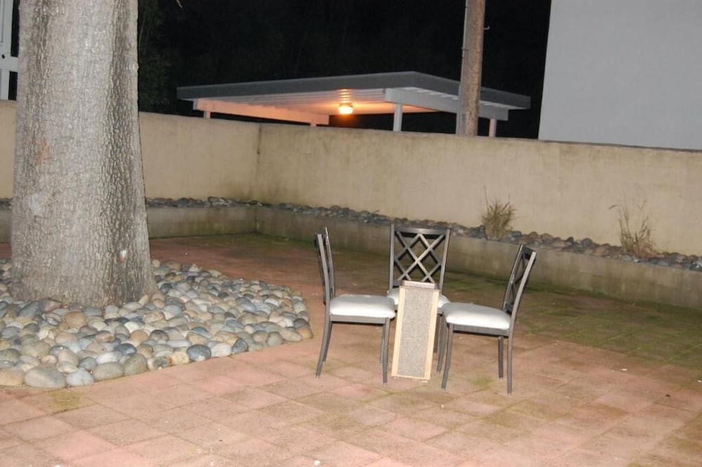 Pleasant Hill Inn - photo 22