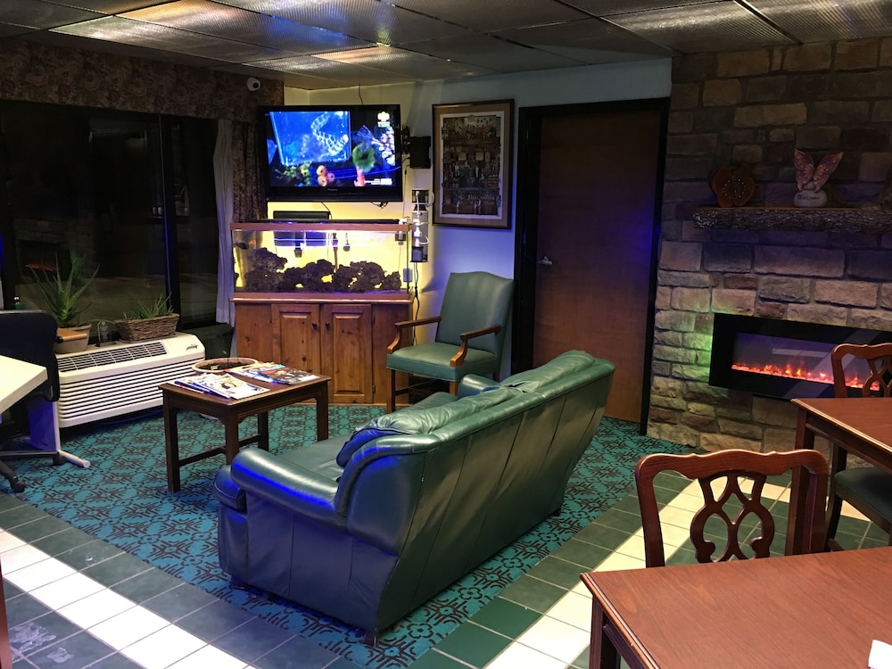 Nations Inn West Jefferson - photo 8