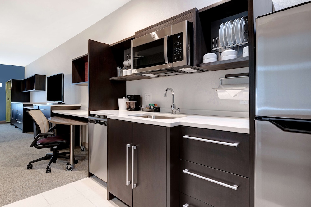 Home2 Suites by Hilton Redding - photo 24