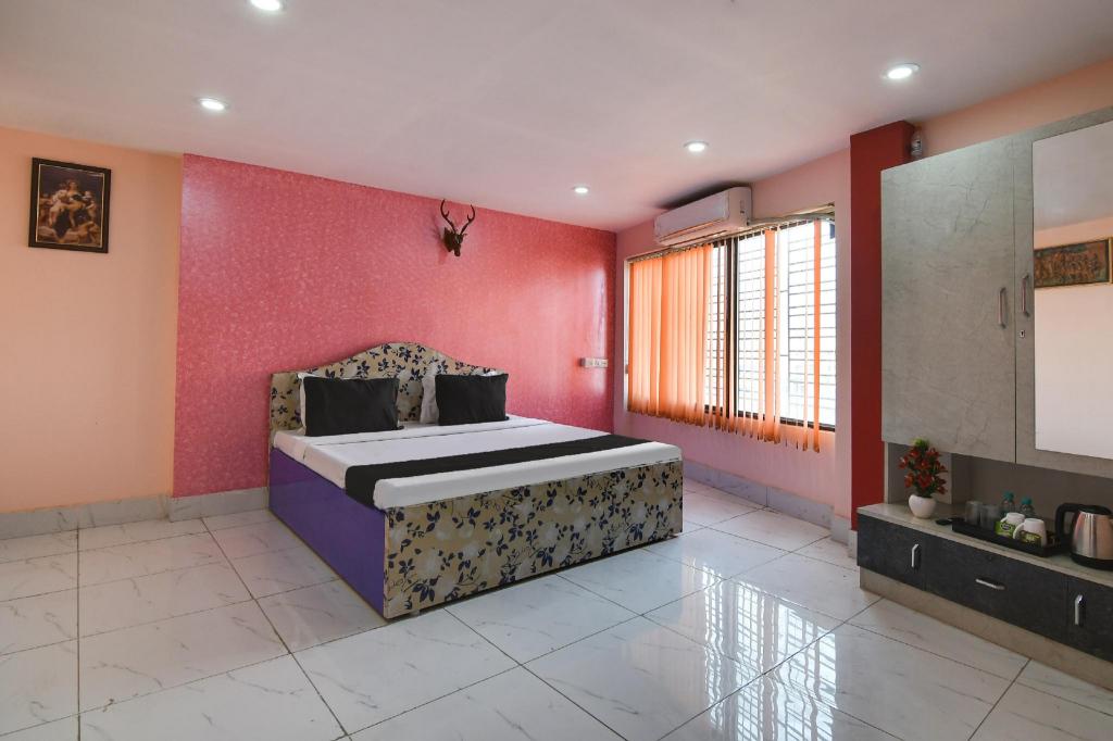 Hotel O Kabardanga More Kolkata Formerly Royal — 4-Star Luxury Hotel in Kolkata, India