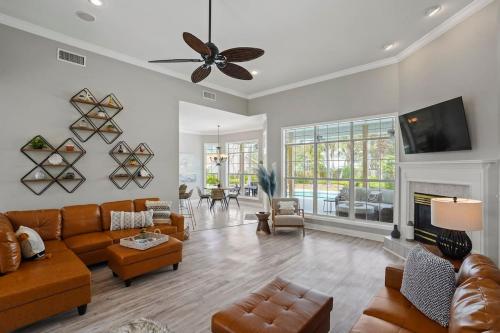 2Blk2Beach HeatedPool GolfCart4 4 5BR 3Bath Slps16 HotTub in Port Saint Joe, United States