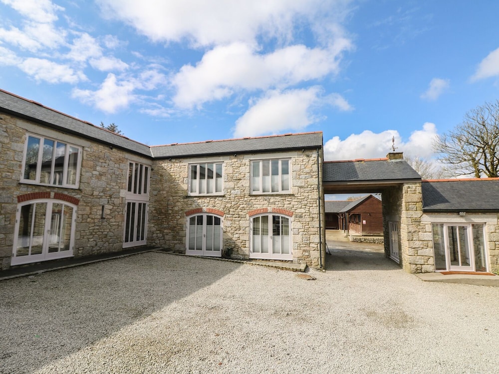 Argal 10690543 — Penryn