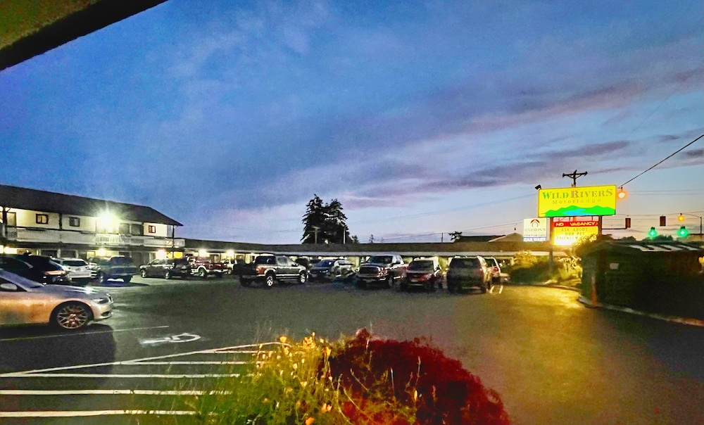 Wild Rivers Motor Lodge - photo 22