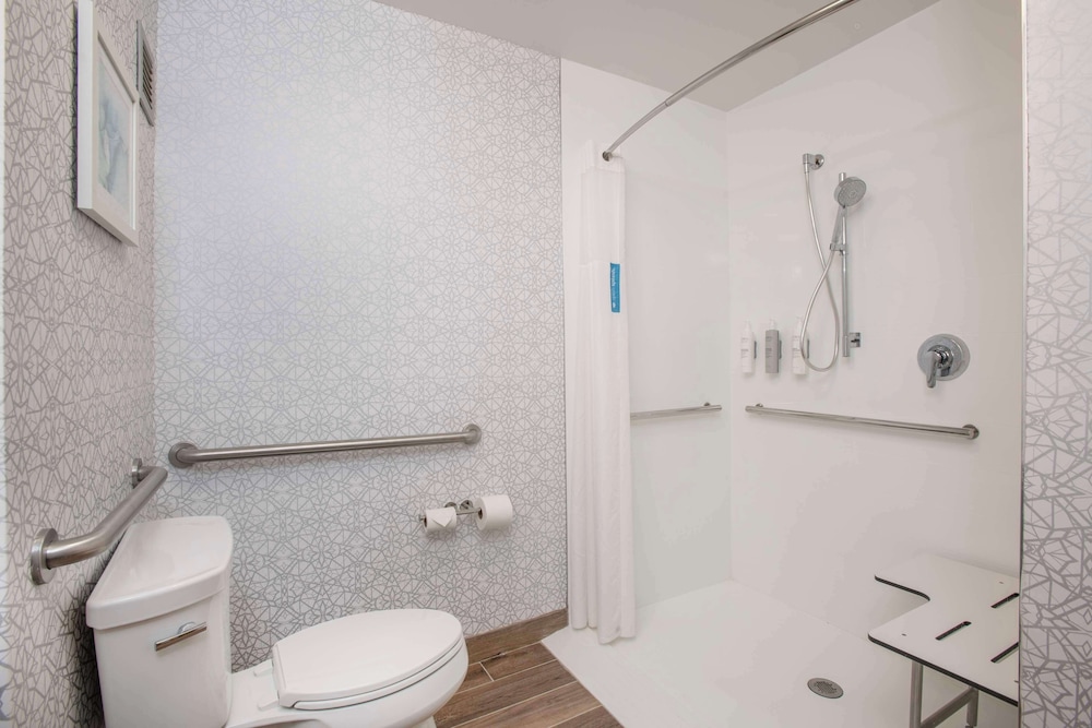 Hampton Inn Dry Ridge - photo 54