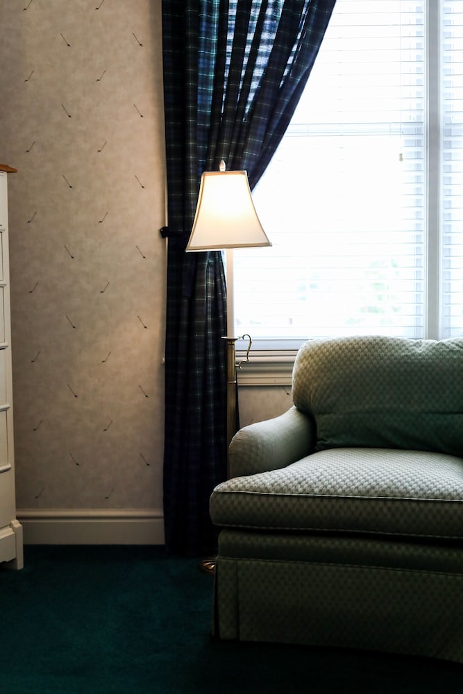 Oakmont Inn - photo 29