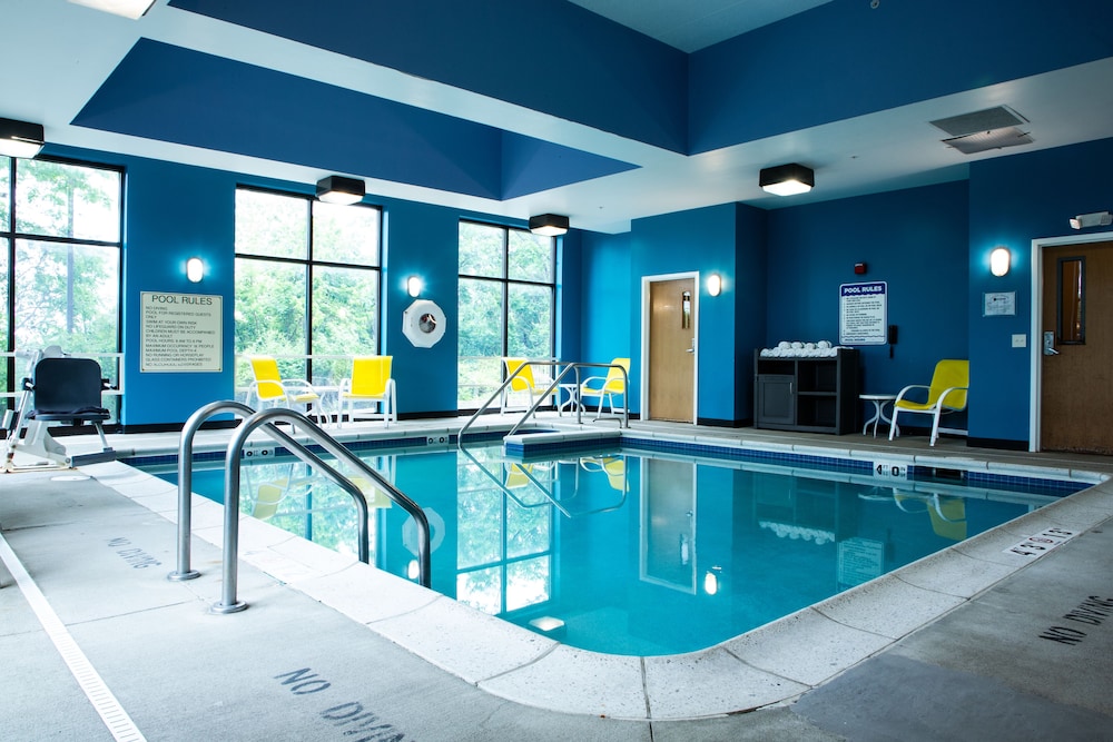 Holiday Inn Express Hotel & Suites Harrisburg West by IHG - photo 15