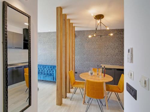 Luxury Amarin Apartment
