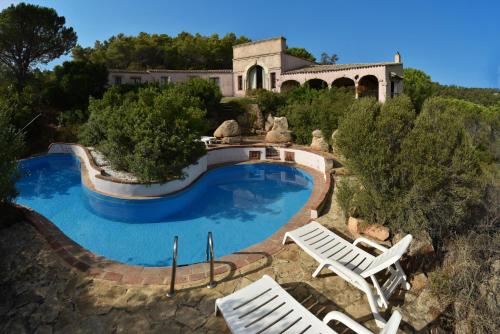 Domus delle stelle 1 Villa Padronale con Piscina — 4-Star Luxury Hotel in Pula, Italy