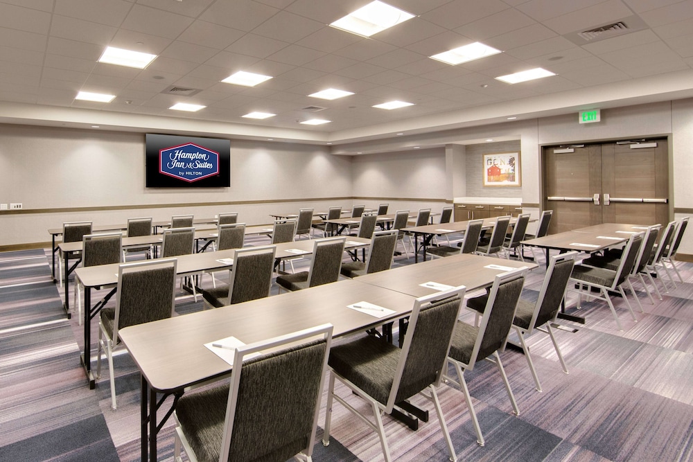 Hampton Inn & Suites Fort Worth Downtown - photo 39