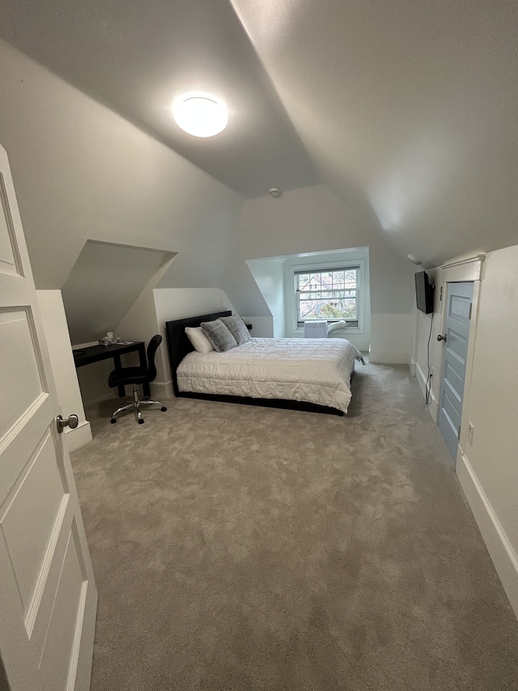 Hazeltine Boutique Hotel BnB - photo 8