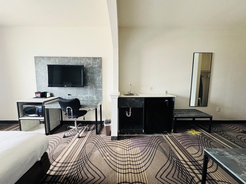 FairBridge Inn & Suites Cleburne - photo 24