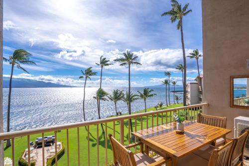 Oceanfront Penthouse at Maalaea in South Maui — hotel in Wailuku