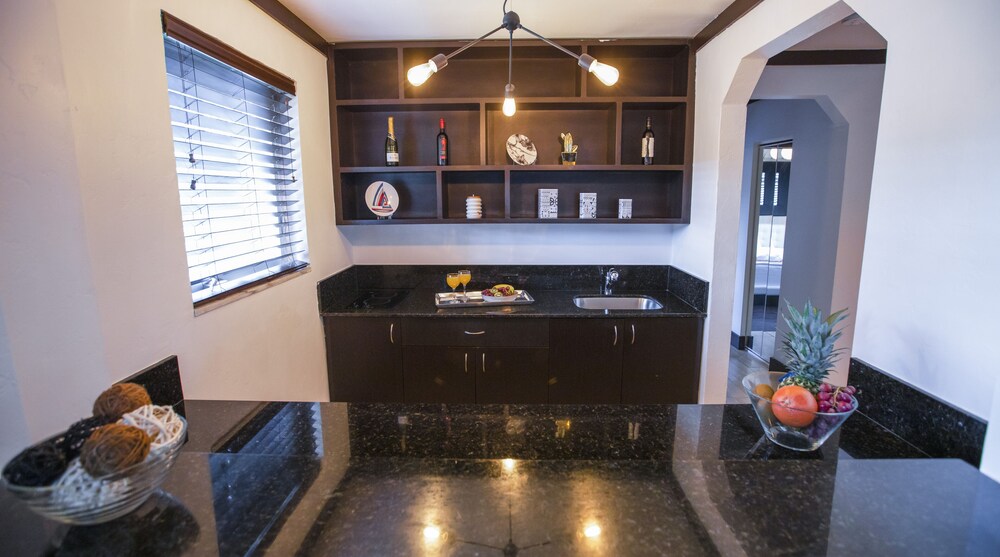 Lincoln Arms Suites - photo 23