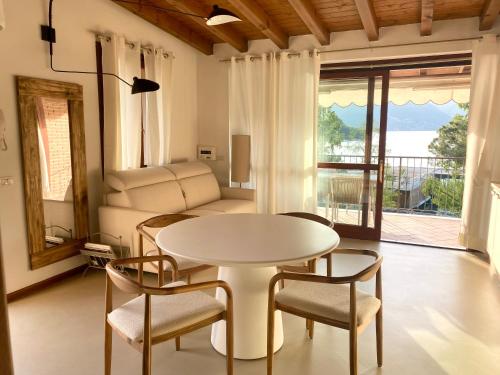 Olivia Lodge — 4-Star Luxury Hotel in Sulzano, Italy