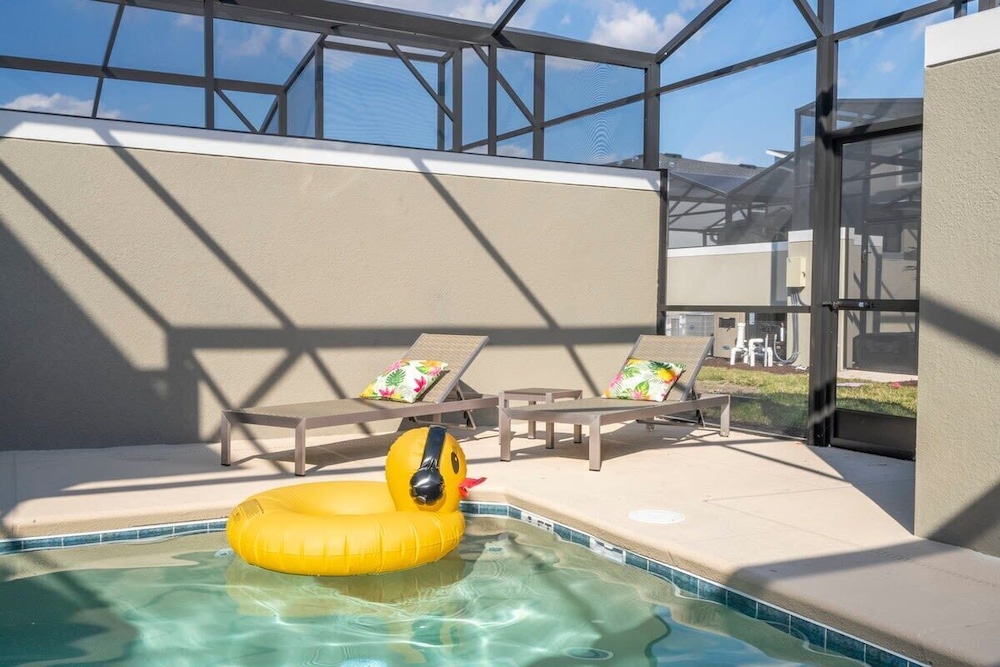 Charming 4Bd W Private Pool @ Storey Lake Resort 2653 - featured photo