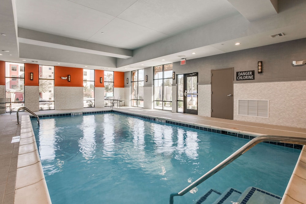 Hampton Inn & Suites North Dallas Central Expy - photo 23