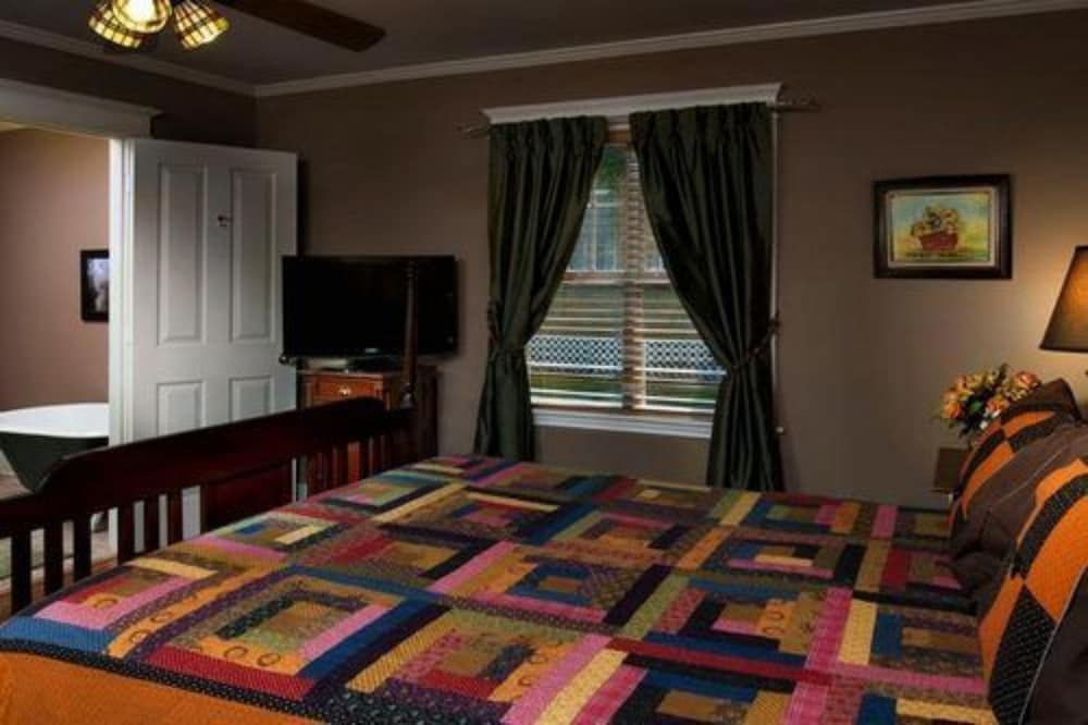 The Carriage House B&B - photo 40