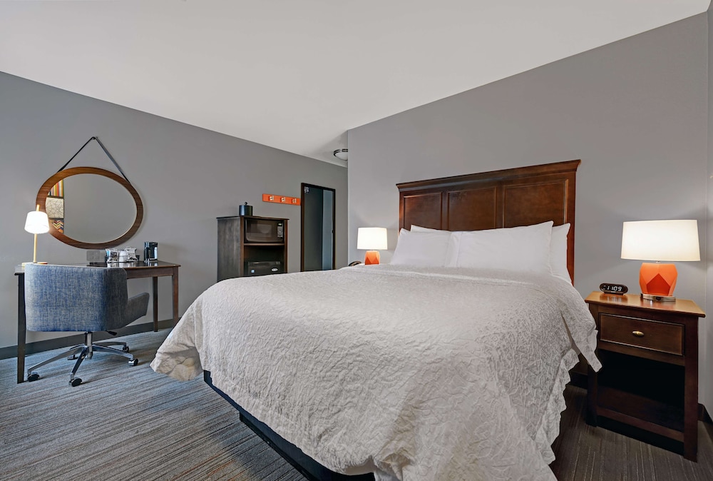 Hampton Inn Farmington - photo 9