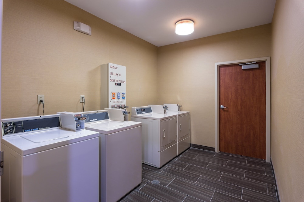 Holiday Inn Express Hotel & Suites Edmond by IHG - photo 45