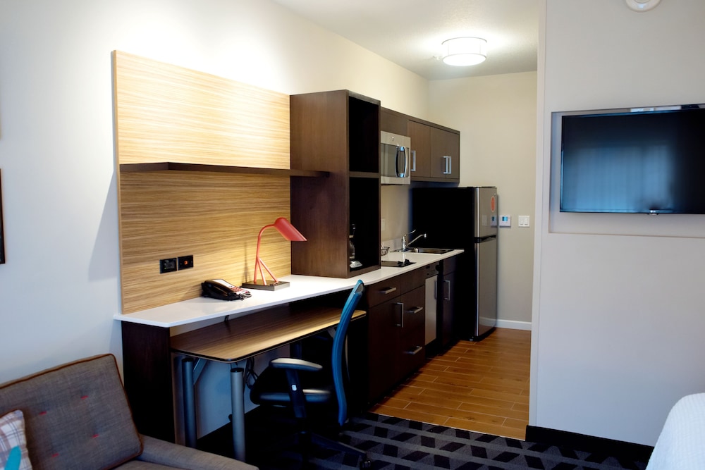 TownePlace Suites by Marriott Ames - photo 27