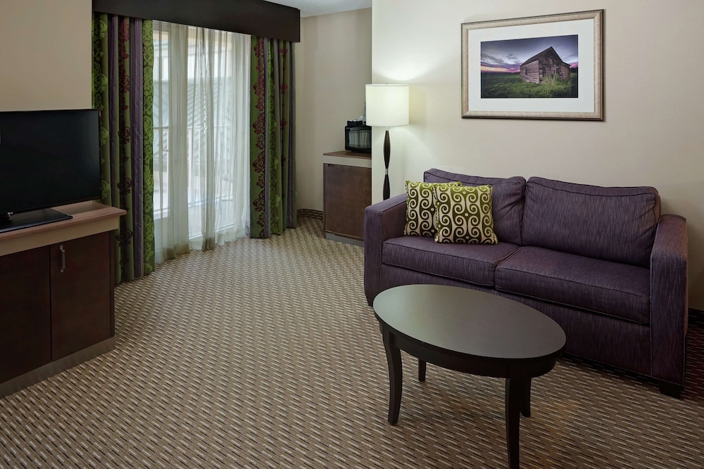 Hilton Garden Inn Hartford North Bradley International Airport - photo 19