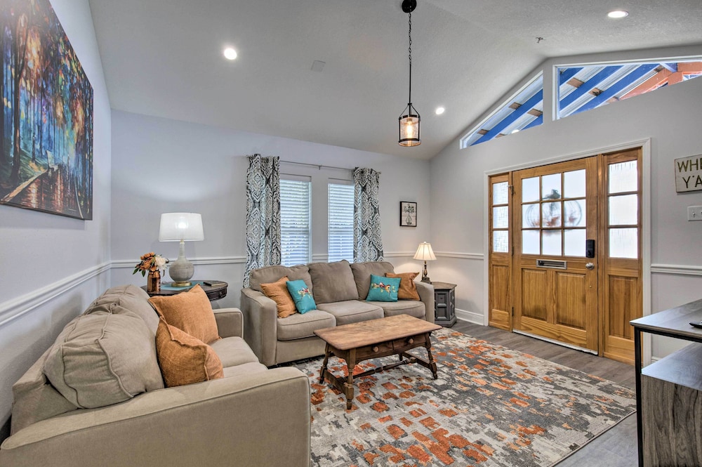 Downtown Ocean Springs Duplex with Aandc 1 Mi To Beach — Ocean Springs — photo 3