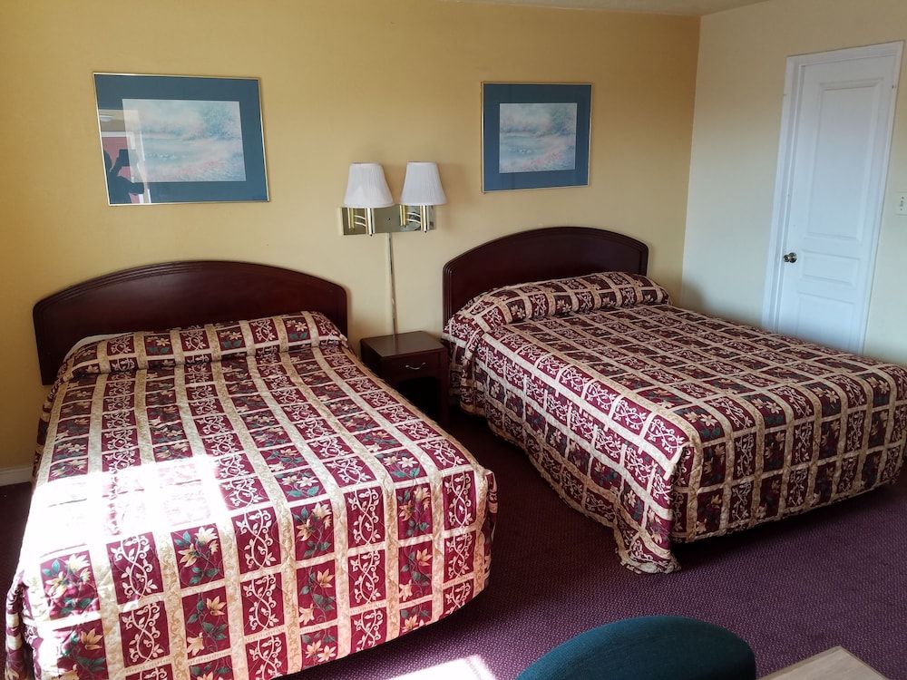 Classic Inn & Suites - photo 10
