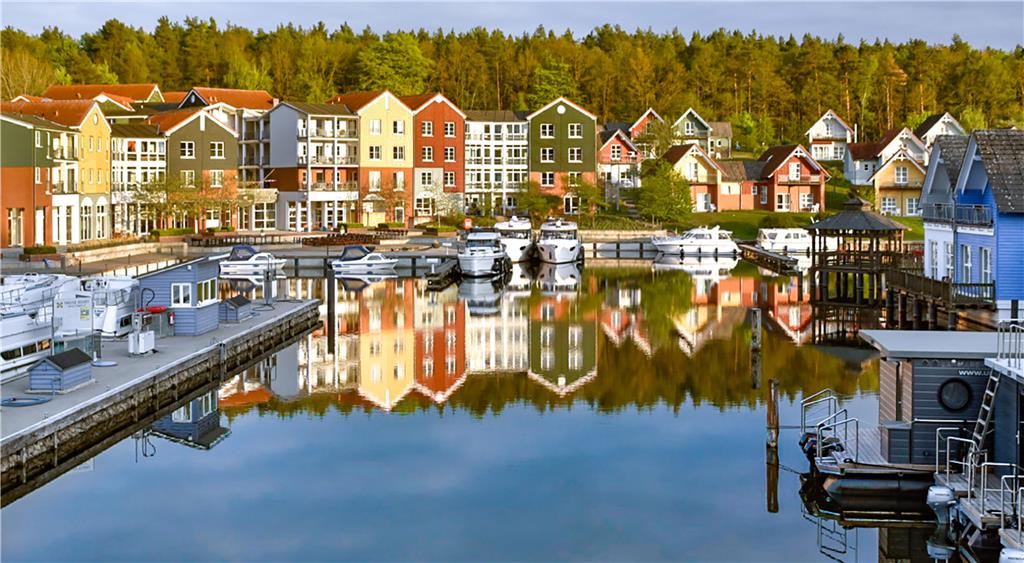 Sunday Resort Marina Wolfsbruch — hotel in Rheinsberg