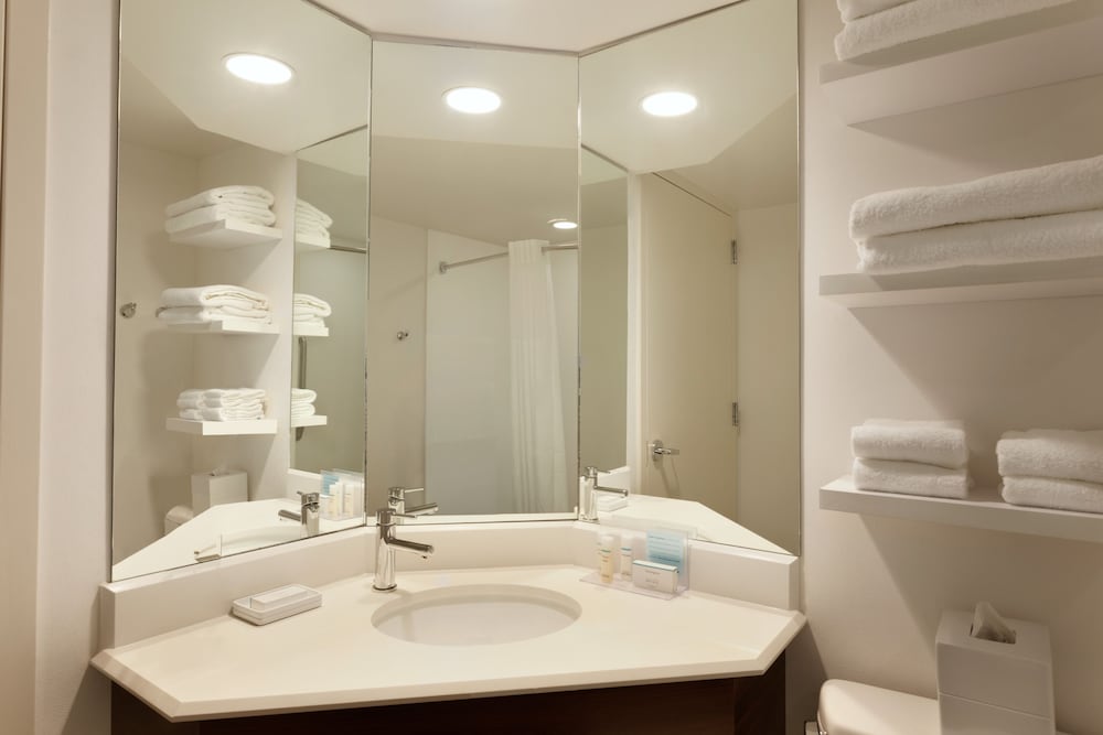 Hampton Inn & Suites Springdale - photo 26