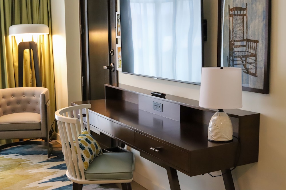 Canopy by Hilton Charlotte Southpark - photo 13