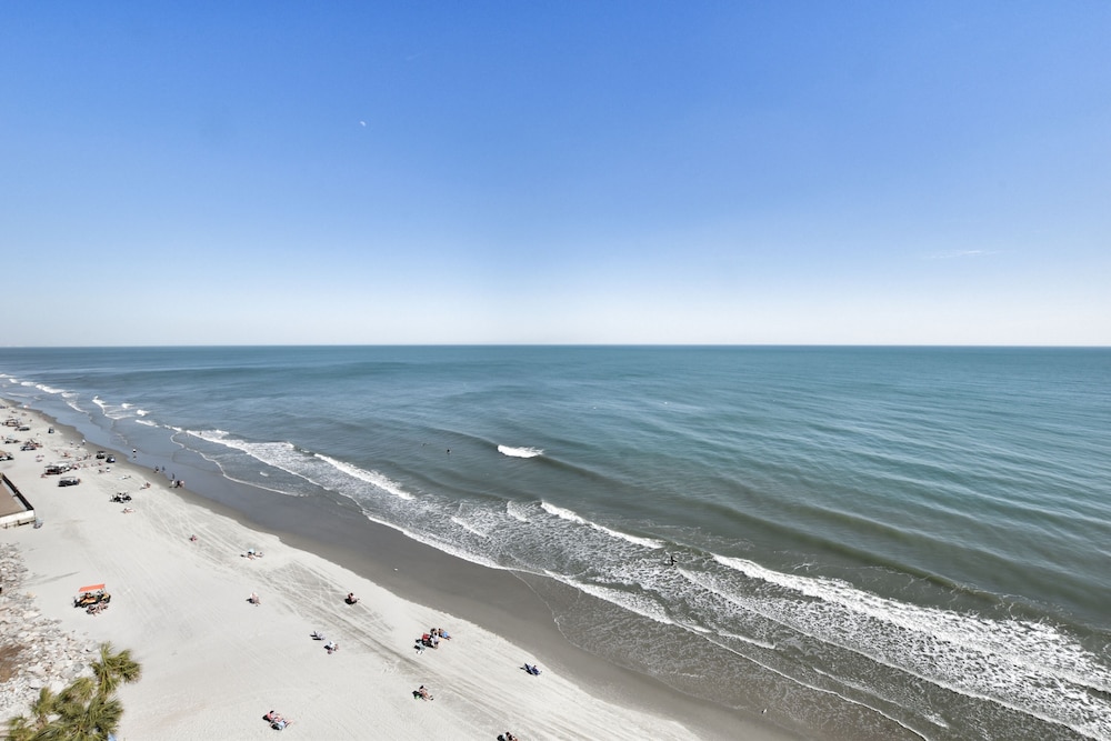 1009 Waters Edge Resort 1 Bedroom Condo by RedAwning - photo 32