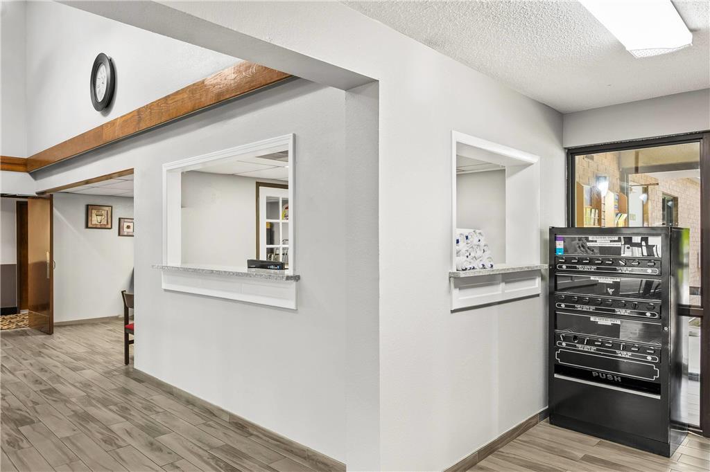 Super 8 by Wyndham Harrison AR - photo 8