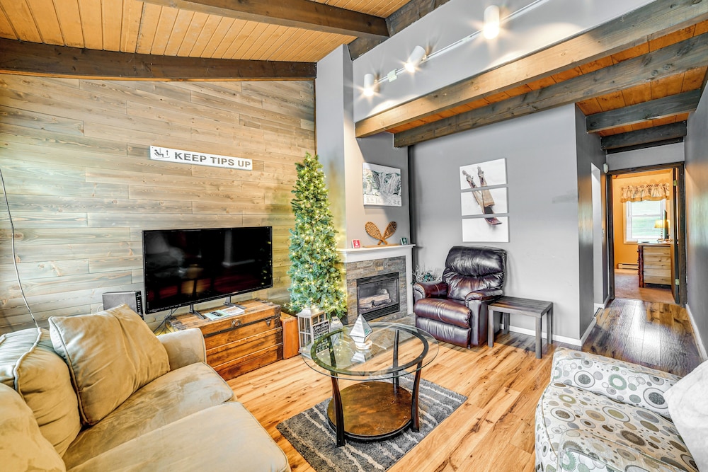 Cortland Townhome Walk to Greek Peak Mtn Resort - photo 3