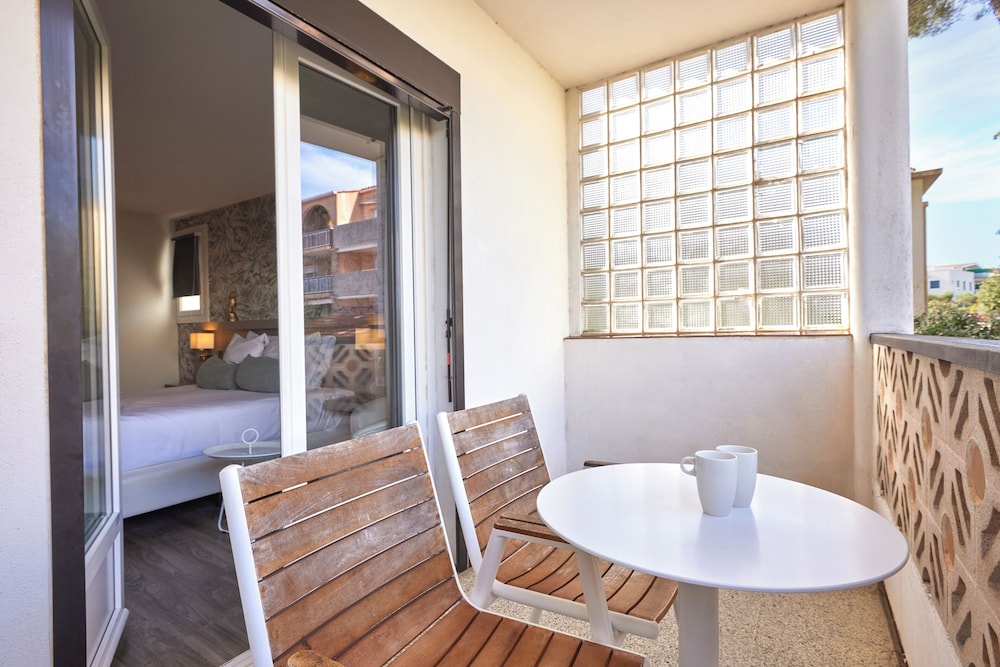 Van der Valk Hotel Le Catalogne Saint Aygulf — 4-Star Luxury Hotel in Frejus, France