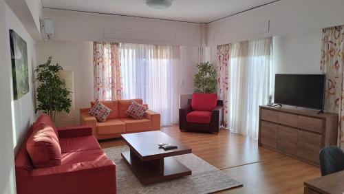 Spacious Flat Ideal for Families — 4-Star Luxury Hotel in Khalandrion, Greece